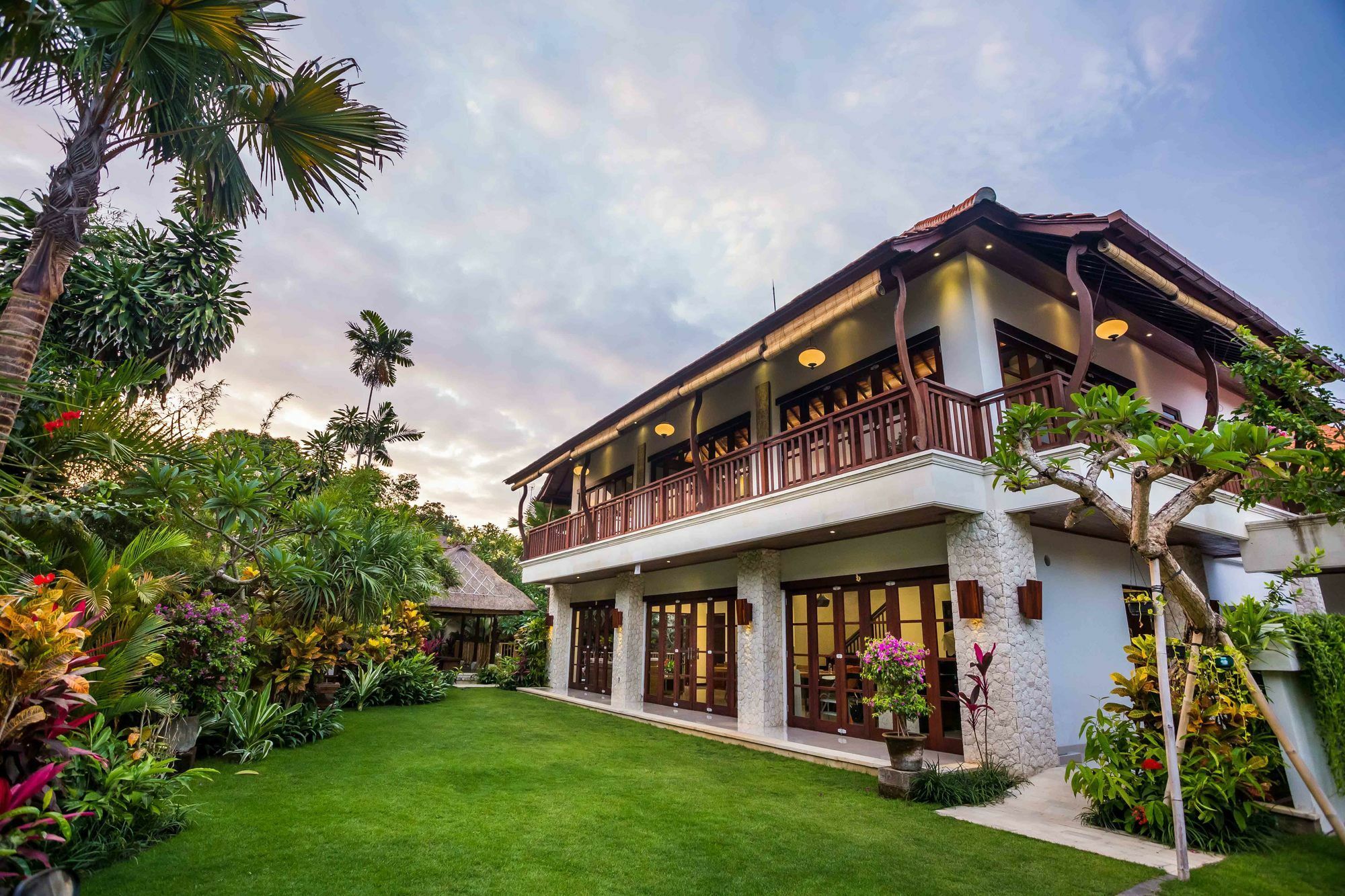 Вилла La Bali Sanur Экстерьер фото